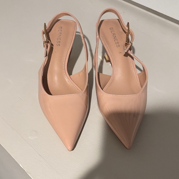 ERNEST Nude Slingback Heels - Picture 1 of 6